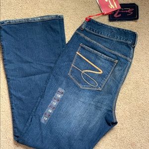 Women’s denim jeans/pants